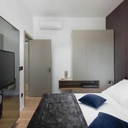 Ps Deluxe 4*